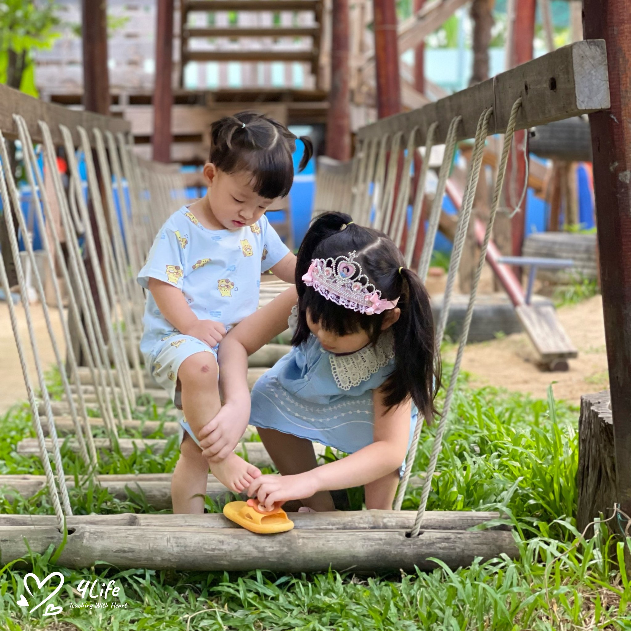 Giải Quyết Mâu Thuẫn Giữa Ba Mẹ Và Con Trẻ
